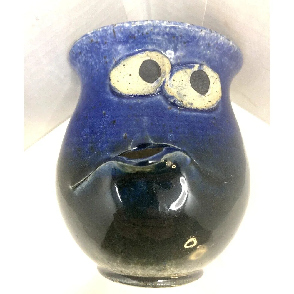 Handcrafted Studio Pottery Egg Separator Funny‎ Face Spongewear Kitchen Gadget